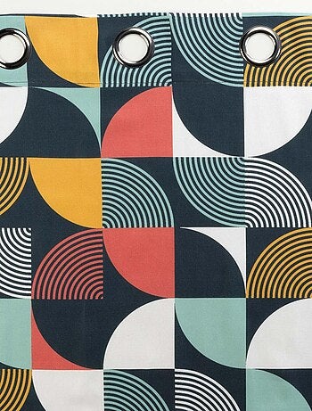 Rideau à tendance géométrique