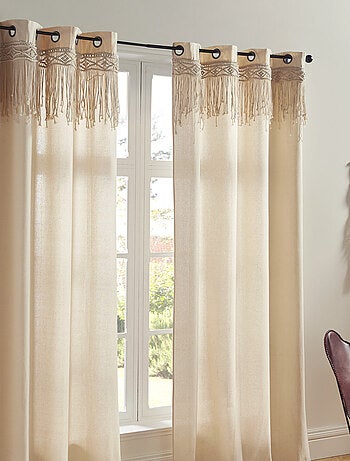 Rideau avec frise en macramé