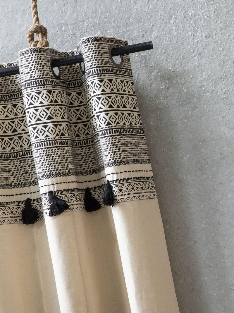 Rideau en coton avec œillets et pompons imprimé AFRICA 'Deko&co' Blanc Gris Noir - Kiabi