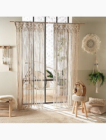 Rideau en macramé et coton avec barre de suspension en bois macrame