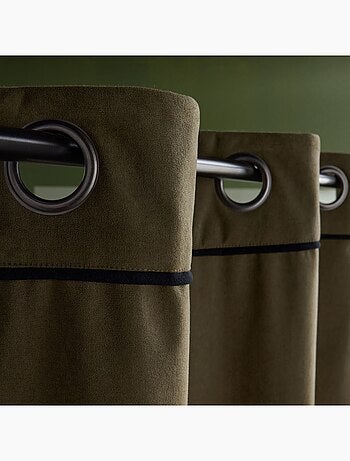 Rideau en velours occultant et isolant uni MOKA