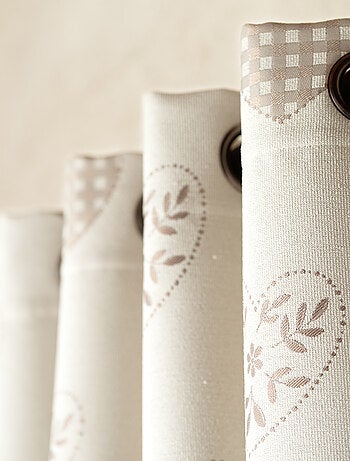Rideau jacquard à œillets avec motif cœur