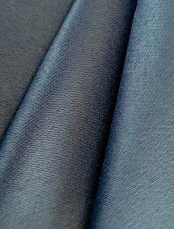 Rideau Jacquard obscurissant prêt à poser.