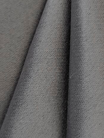 Rideau Jacquard obscurissant prêt à poser.