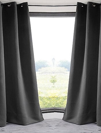 Rideau occultant uni 210gr/m2