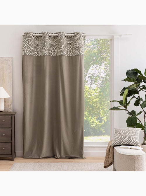 Rideau tamisant à œillets en velours avec bandeau jacquard zébré - Kiabi Rideau tamisant à œillets en velours avec bandeau jacquard zébré - Kiabi