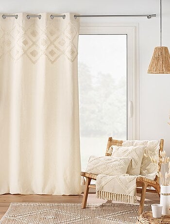 Rideau tamisant écru avec détails tuftés