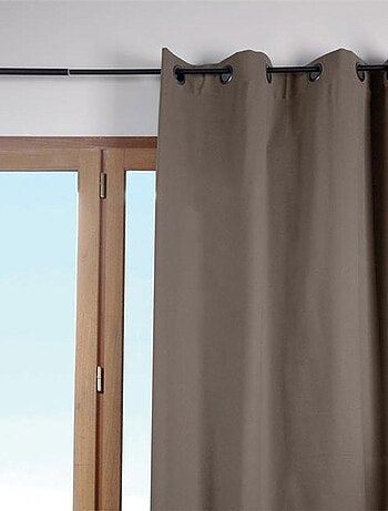 Rideau tamisant à oeillets