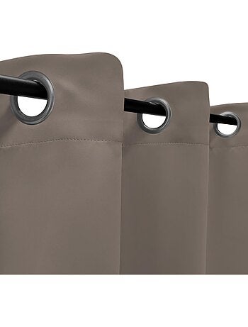 Rideau uni occultant, à œillet, prêt-à-poser.