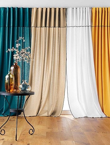 Rideau voilage surfilé passants cachés