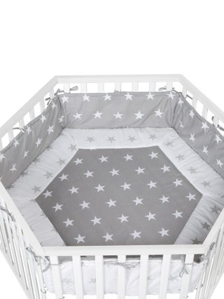 ROBA Parc Bébé Hexagonal en Bois "Little Stars" + Tapis de Parc et Roues à Freins - Blanc