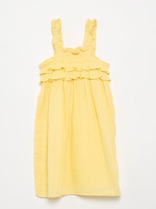 Robe à bretelles smokée avec volants