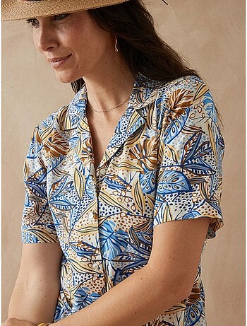 Robe à col tailleur