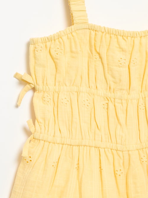 Robe à fines bretelles avec broderies all over - Kiabi