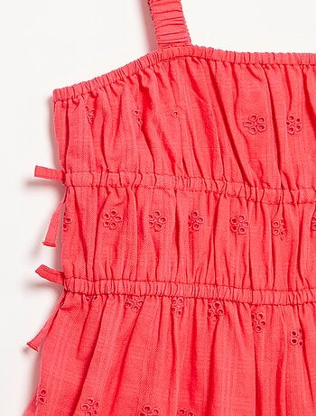 Robe à fines bretelles avec broderies all over
