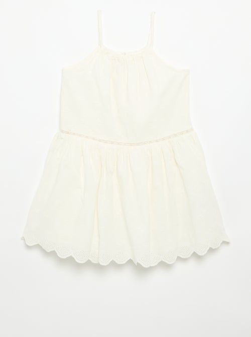 Robe à fines bretelles non réglables avec broderies - Kiabi Robe à fines bretelles non réglables avec broderies - Kiabi