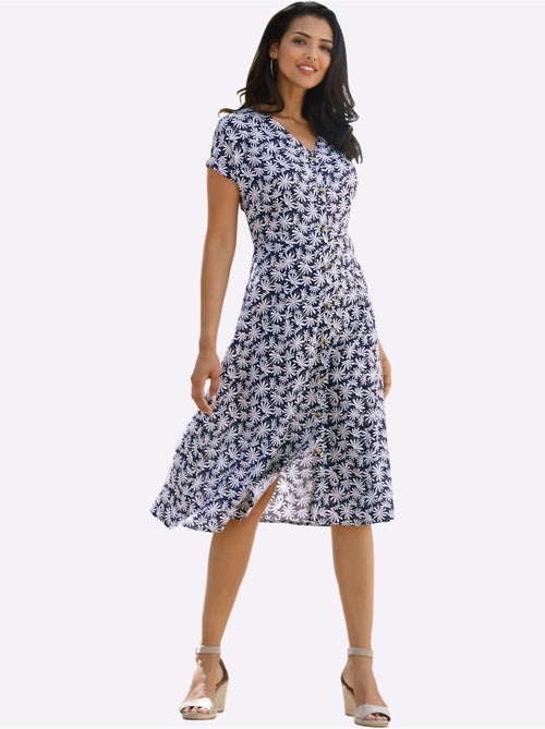 Robe à fleurs avec encolure en V et manches courtes - Taille courte - Moda Vilona - Kiabi Robe à fleurs avec encolure en V et manches courtes - Taille courte - Moda Vilona - Kiabi