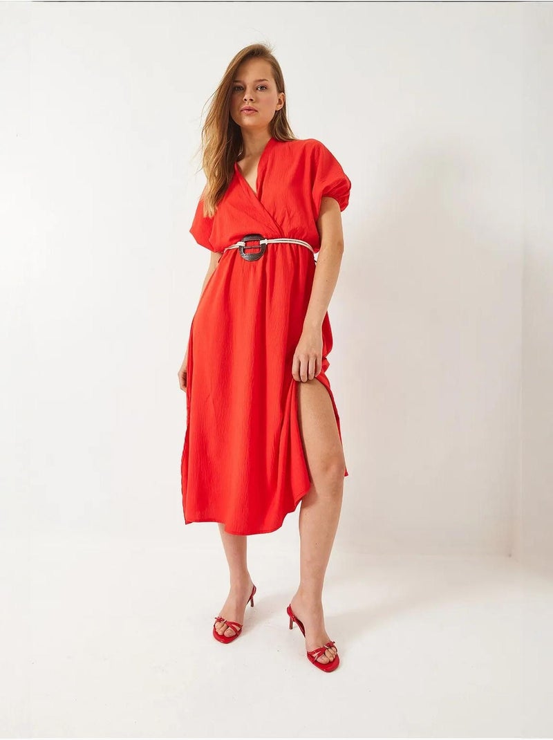 Robe à manches courtes et col cache-cœur avec ceinture et fentes bianco lucci Rouge - Kiabi