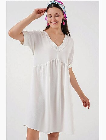 Robe à manches courtes et col en v bdart