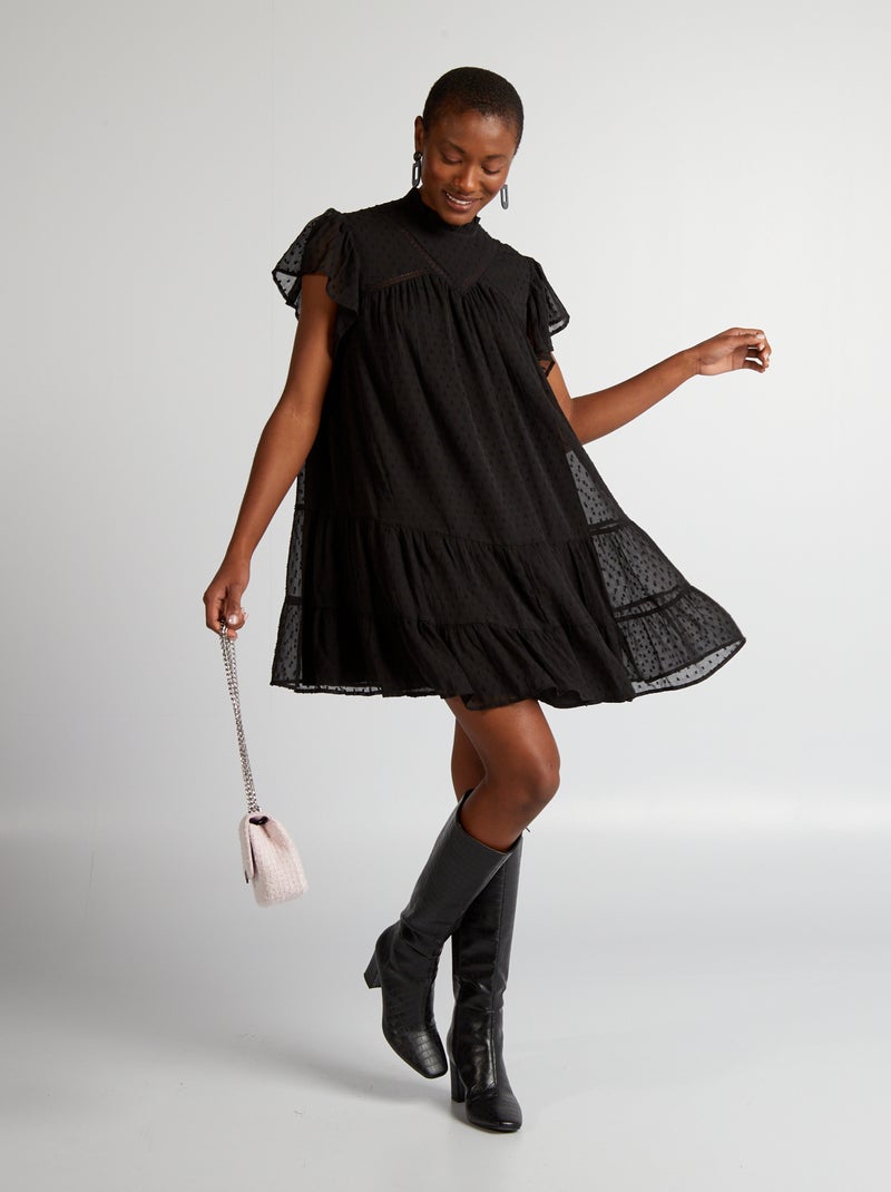 Robe à volants en plumetis noir - Kiabi