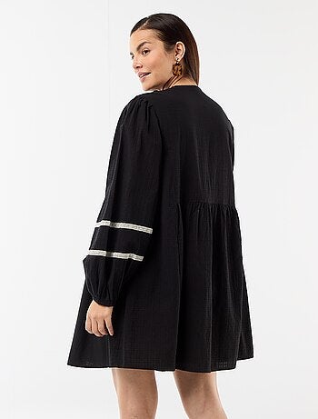 Robe ample de maternité avec broderies