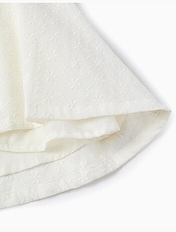Robe avec Broderie Anglaise et Volants