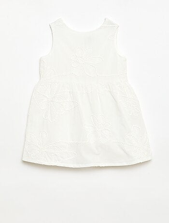 Robe avec broderies fleurs