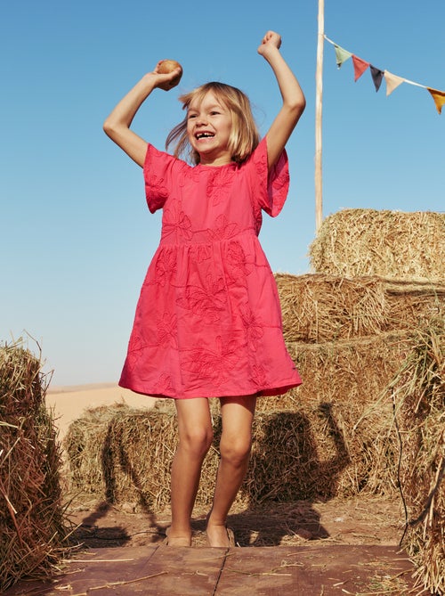 Robe avec broderies fleurs fantaisies - Kiabi