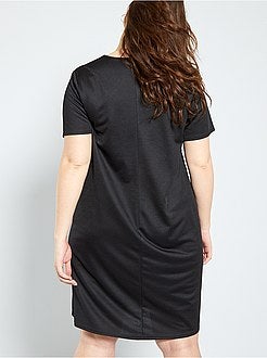 Robe avec encolure dorée - Kiabi