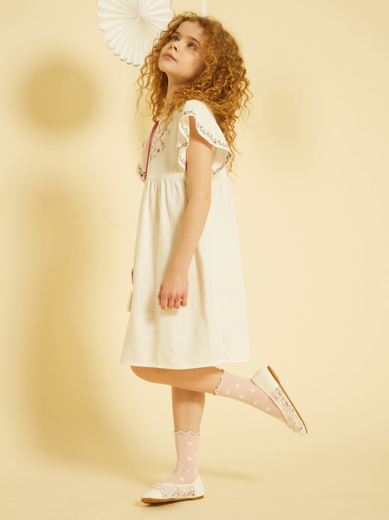 Robe avec fleurs brodées blanc - Kiabi