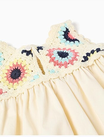Robe bi-matière avec fleurs au crochet