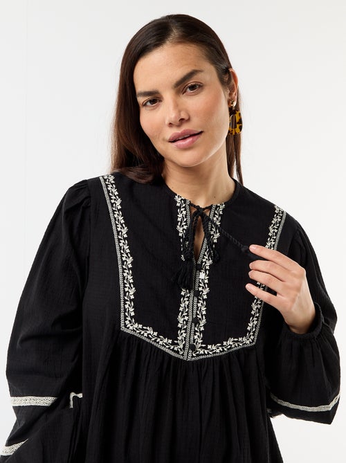 Robe bouffante de maternité avec broderies - Kiabi