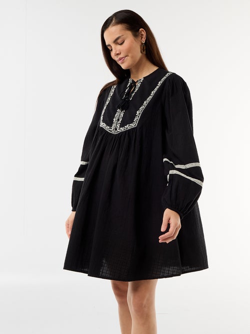 Robe bouffante de maternité avec broderies - Kiabi