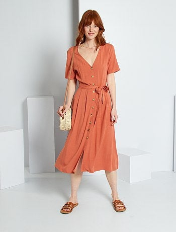 Robe boutonnée à l'avant