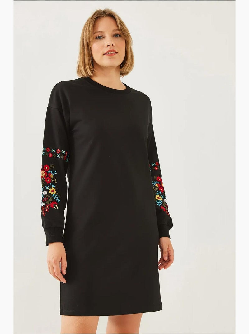 Robe brodée lucci Noir - Kiabi