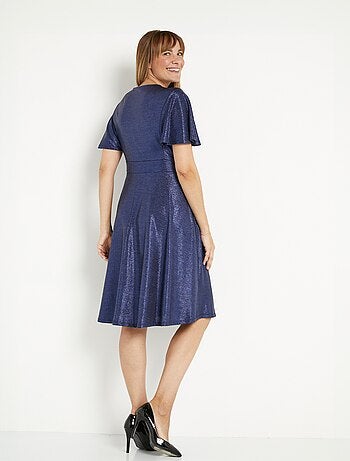 Robe cache-coeur courte brillante manches papillon