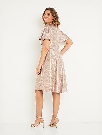 Robe cache-coeur courte brillante manches papillon