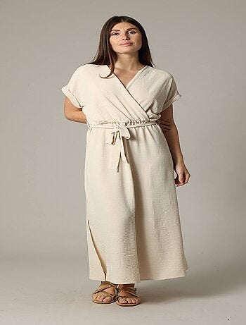 Robe casual unie à manches courtes et au col cache-cœur 'Deeluxe'