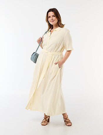 Robe chemise à manches courtes avec ceinture à la taille