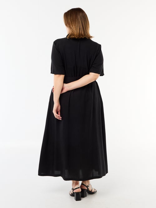 Robe chemise à manches courtes avec ceinture à la taille - Kiabi Robe chemise à manches courtes avec ceinture à la taille - Kiabi