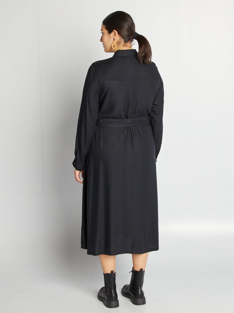 Robe chemise effet satiné avec ceinture noir - Kiabi