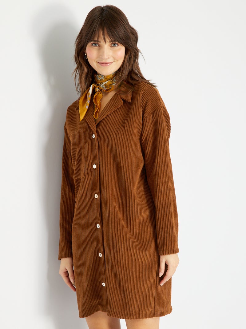 Robe chemise en velours Marron - Kiabi