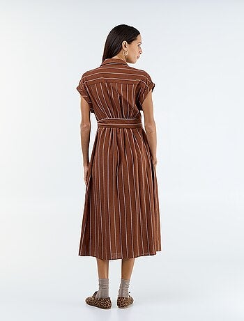 Robe chemise longue à manches courtes