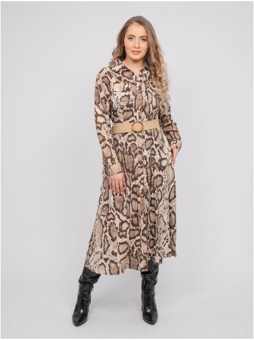 Robe chemise longue motif python et fils dorés ipova - Kiabi Robe chemise longue motif python et fils dorés ipova - Kiabi
