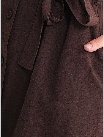 Robe chemise mi-longue avec fermeture à nouer et détails accessoires mixray