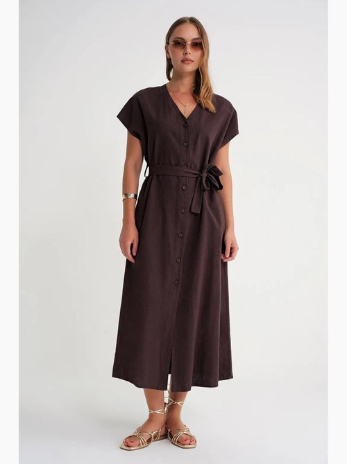 Robe chemise mi-longue avec fermeture à nouer et détails accessoires mixray - Kiabi Robe chemise mi-longue avec fermeture à nouer et détails accessoires mixray - Kiabi