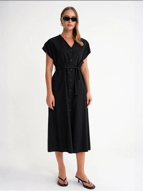 Robe chemise mi-longue avec fermeture à nouer et détails accessoires mixray - Kiabi Robe chemise mi-longue avec fermeture à nouer et détails accessoires mixray - Kiabi