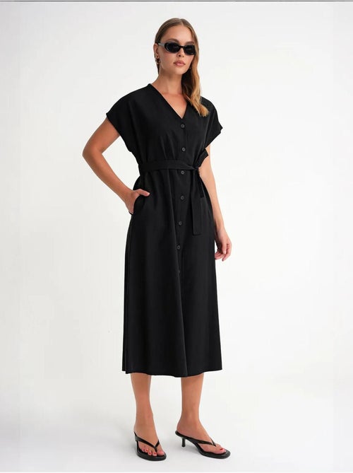 Robe chemise mi-longue avec fermeture à nouer et détails accessoires mixray - Kiabi Robe chemise mi-longue avec fermeture à nouer et détails accessoires mixray - Kiabi