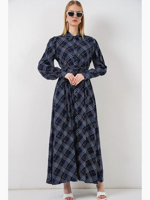 Robe chemise midi à carreaux avec fermeture boutonnée bdart - Kiabi Robe chemise midi à carreaux avec fermeture boutonnée bdart - Kiabi