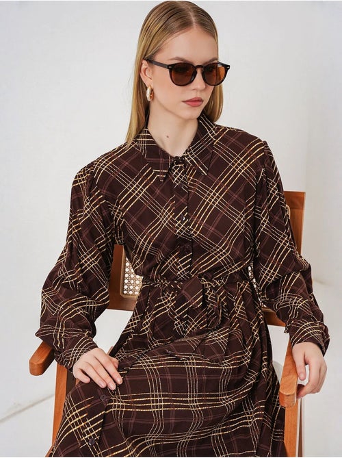 Robe chemise midi à carreaux avec fermeture boutonnée bdart - Kiabi Robe chemise midi à carreaux avec fermeture boutonnée bdart - Kiabi